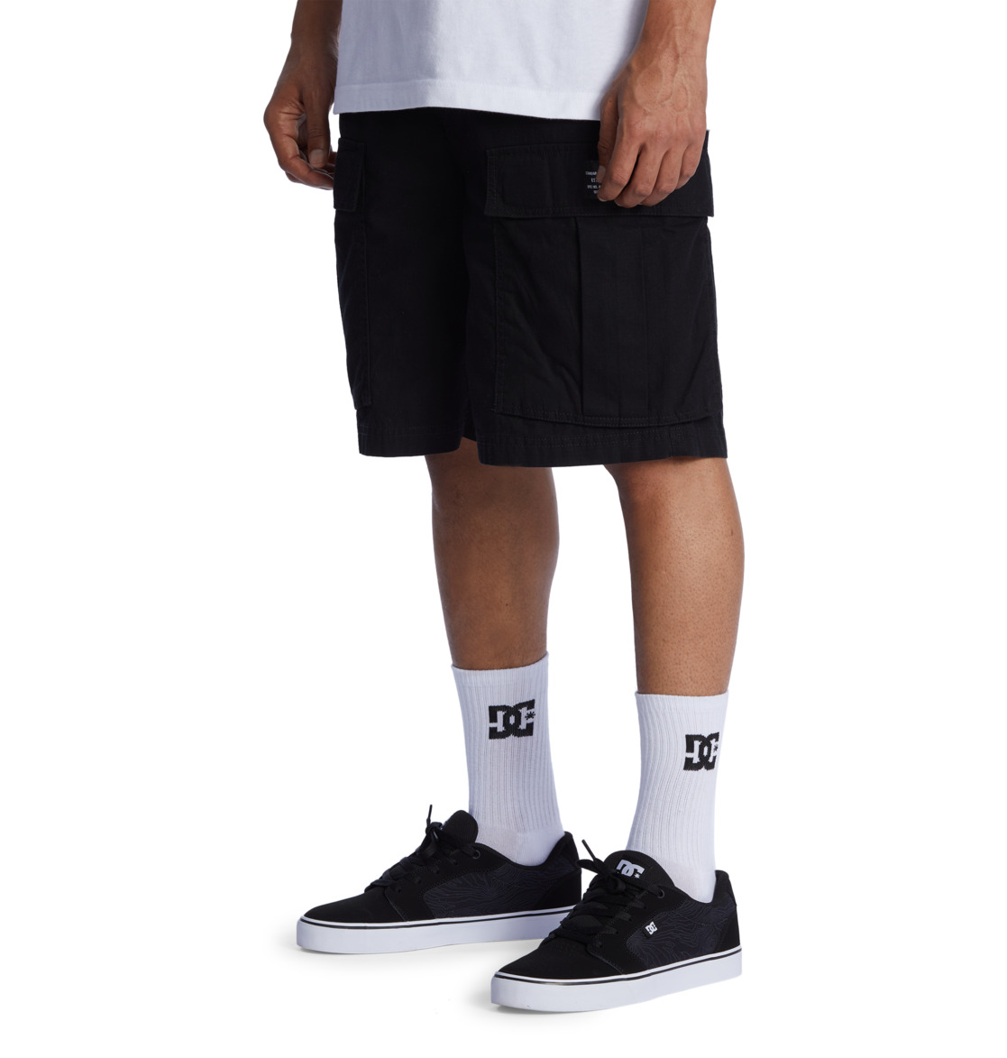 DC Tundra Cargo Men Shorts Black | US-2398AMB